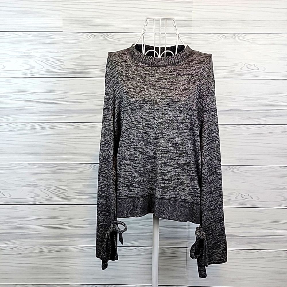Abercrombie and Fitch crewneck sweater in marled grey Size S